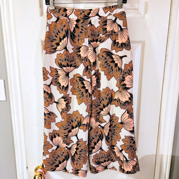 Topshop Petite Floral Print Wide-leg Crop Pants - Picture 4 of 5
